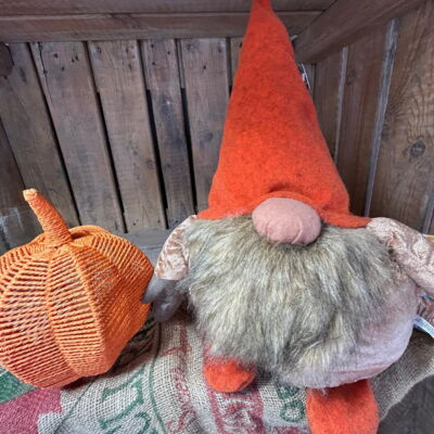 Stofffiguren: Kürbis und Waldwichtel